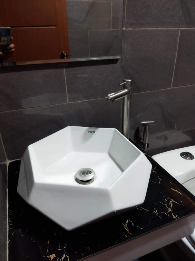 Sky Traveller Suites Panglao Bagian luar foto