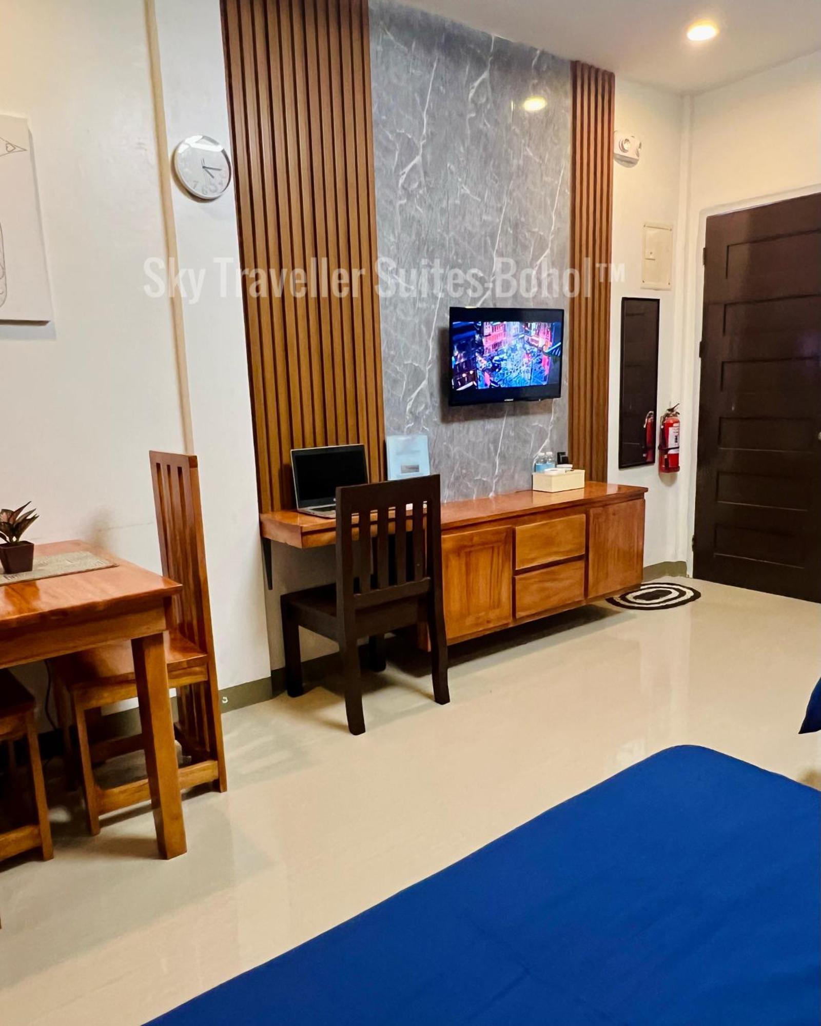 Sky Traveller Suites Panglao Bagian luar foto