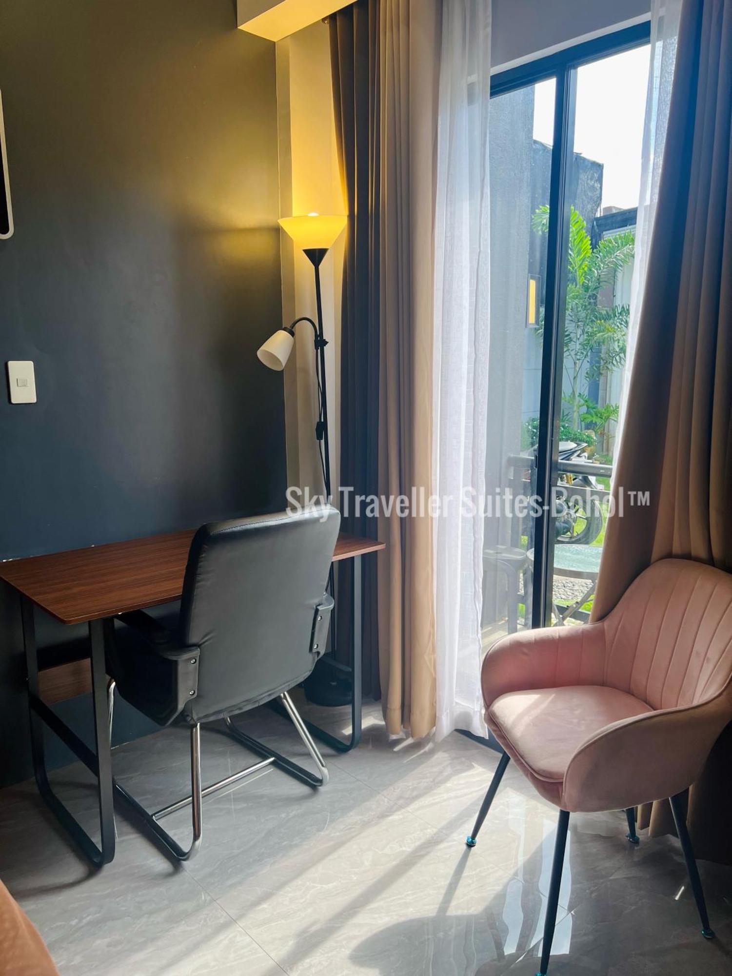 Sky Traveller Suites Panglao Bagian luar foto