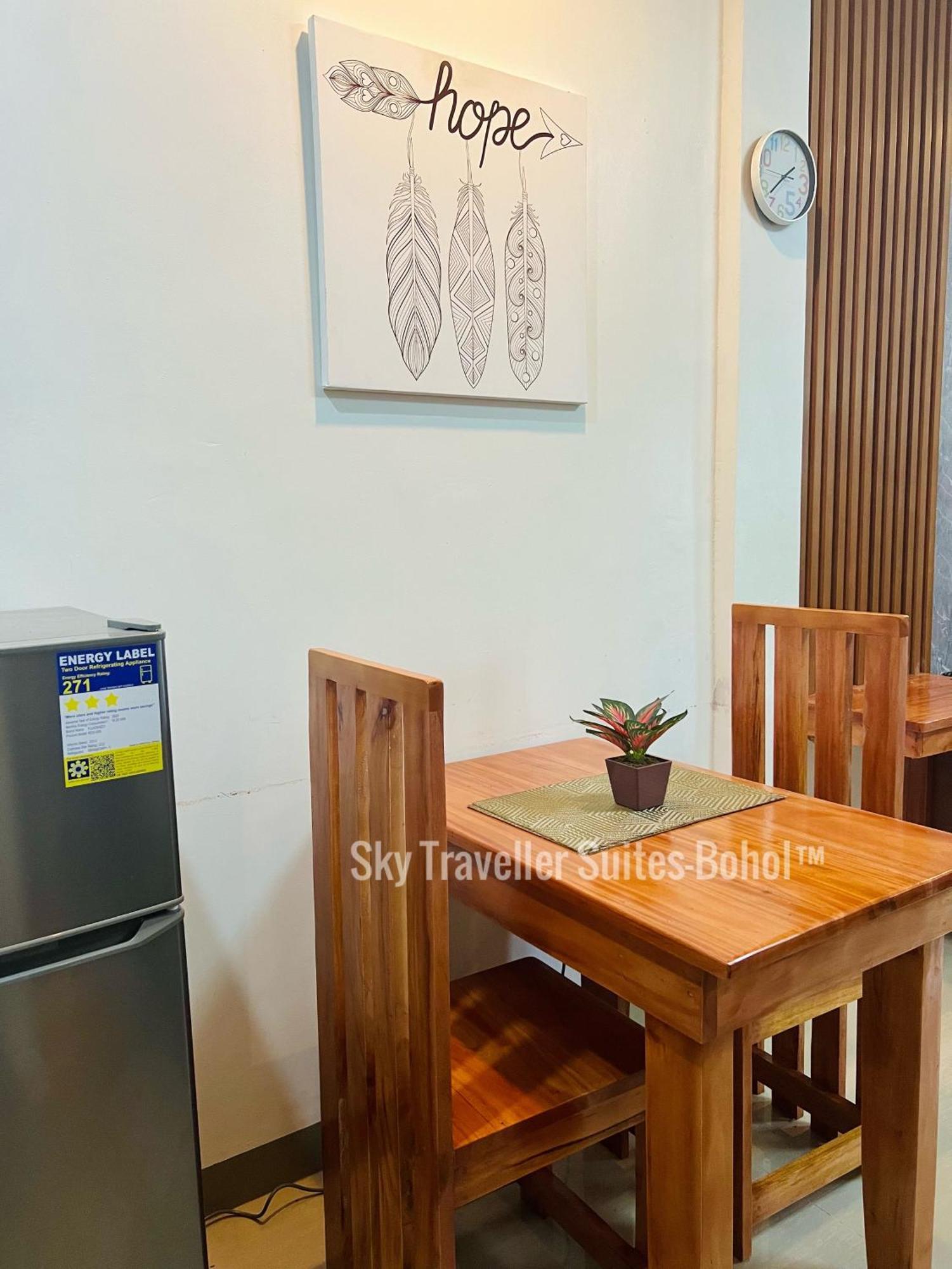Sky Traveller Suites Panglao Bagian luar foto