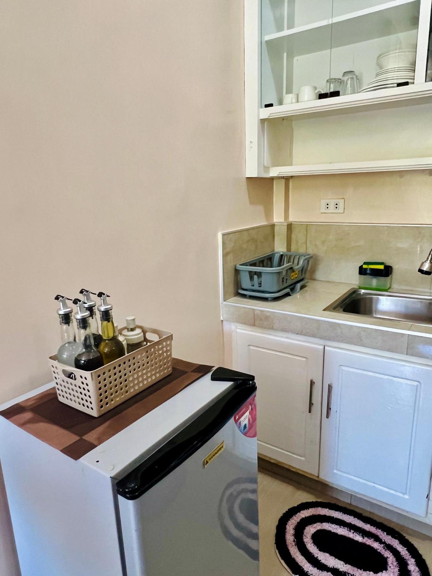 Sky Traveller Suites Panglao Bagian luar foto